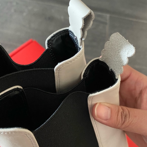 5 for $25 // Rachel Cox white boots 8 - Picture 6 of 6